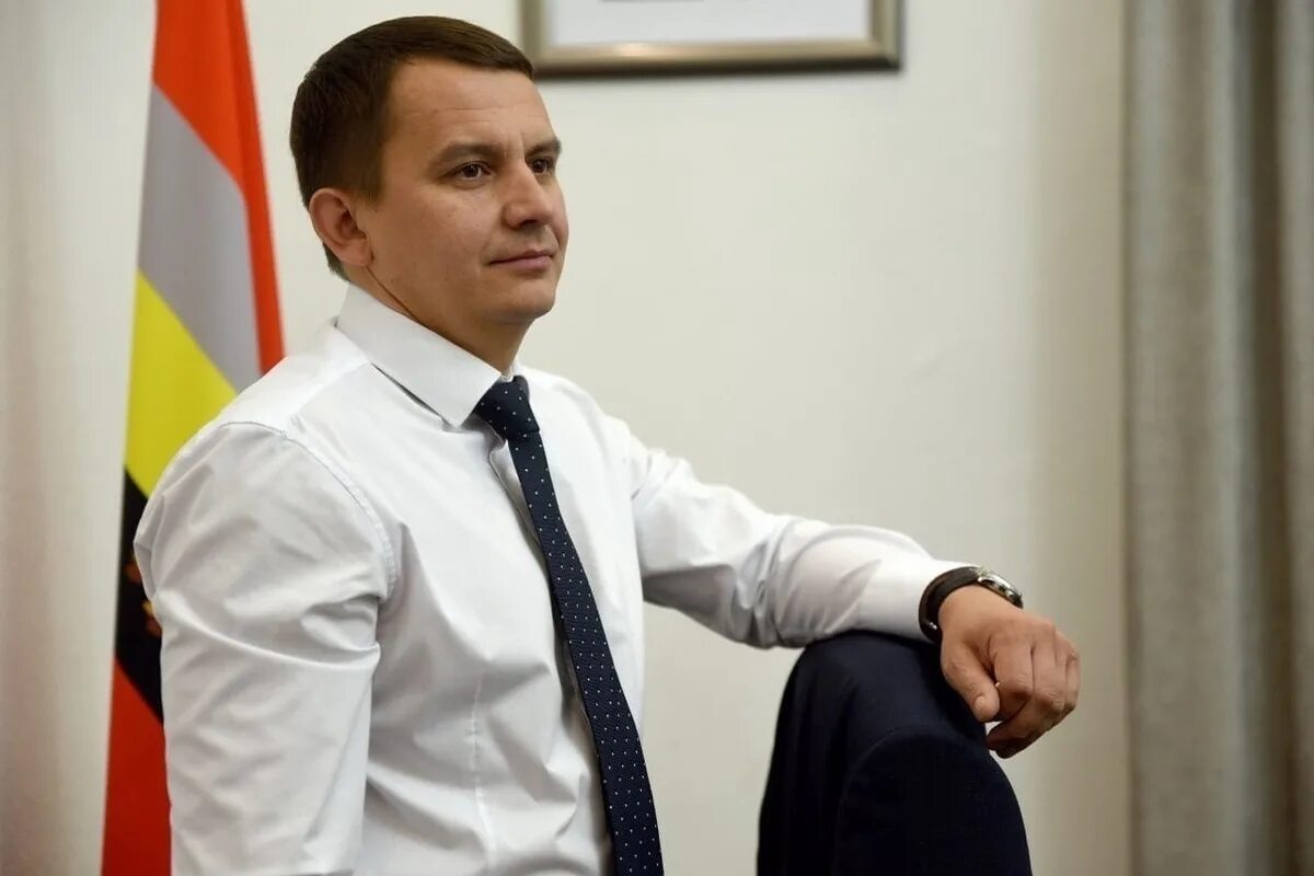 Куцак курск фото Мэр Курска Игорь Куцак поздравил горожан с Днем единения народов России и Белору