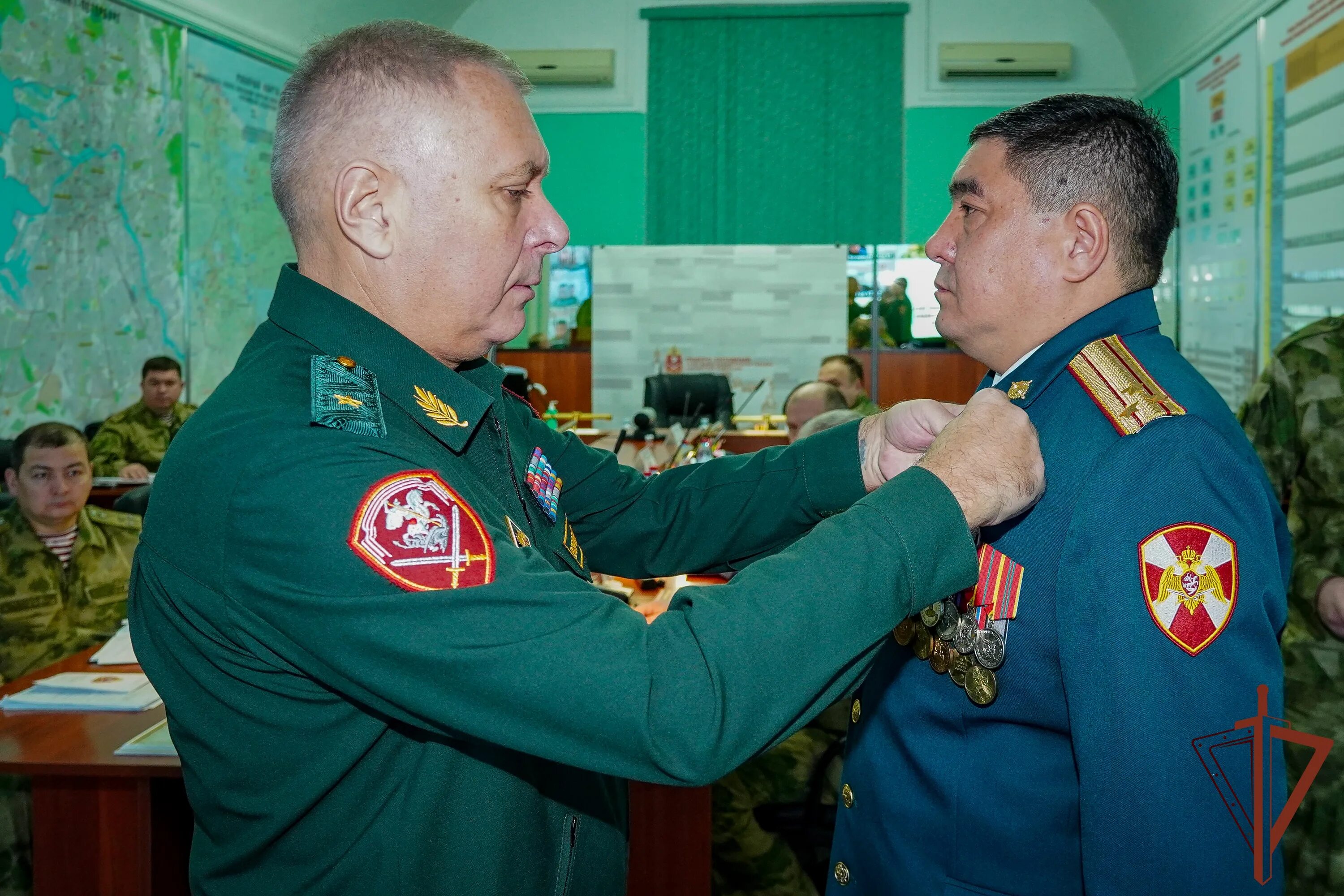 Куцуров евгений леонидович росгвардия фото Командующий Северо-Западным округом Росгвардии вручил награды отличившимся военн