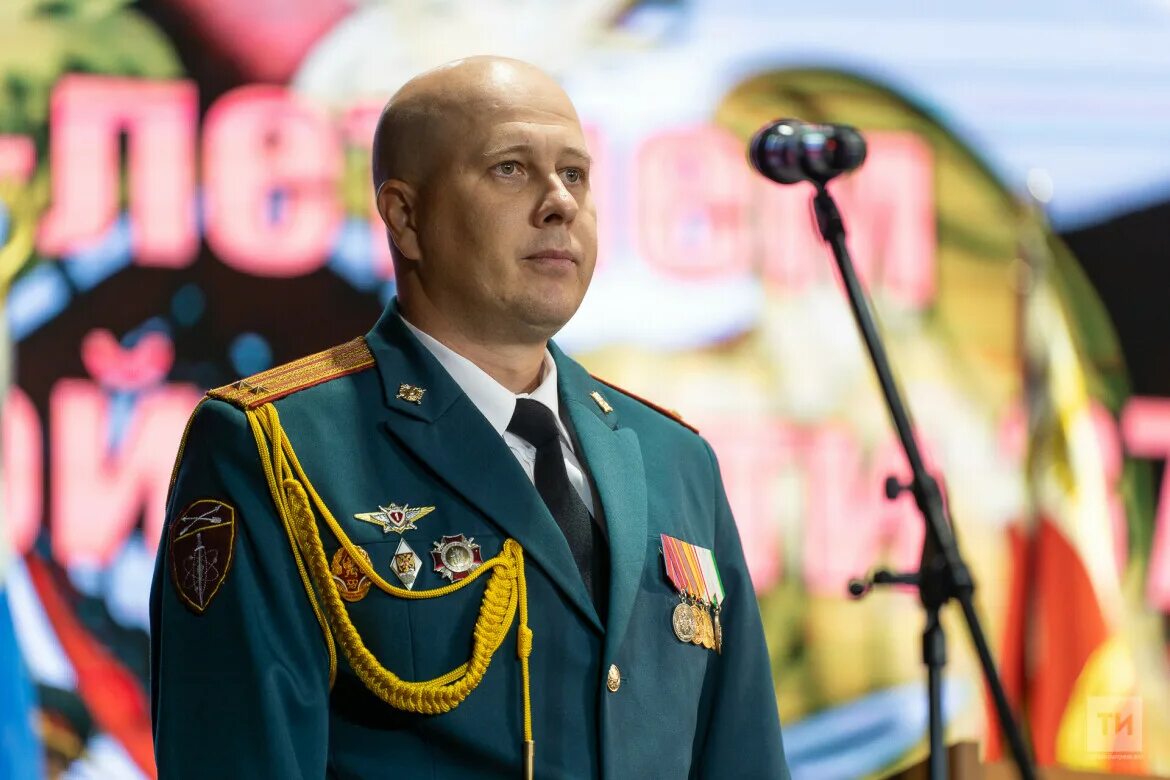 Куцуров евгений леонидович росгвардия фото И в снег, и в дождь готовы": В Казани Росгвардия отметила юбилей полка ОГПУ