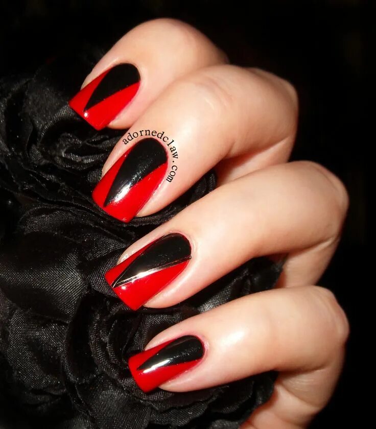 Квадрат маникюр черный с красными цветами Red and Black and Pointy! Red, Black nails, Red bedding