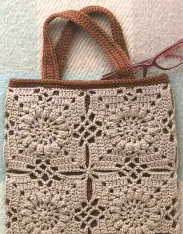 Квадрат сумочка крючком Pin by Petra Thuile on Taschen Crochet purse patterns, Crochet bag pattern, Croc