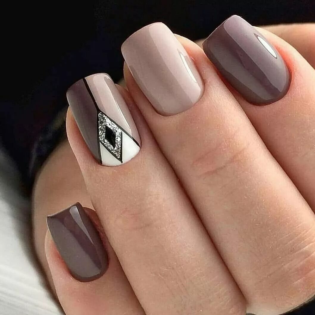 Квадратная форма ногтей дизайн 2024 Pin de Vita en Маникюр Manicura de uñas, Diseño de uñas mate, Diseño de uñas con