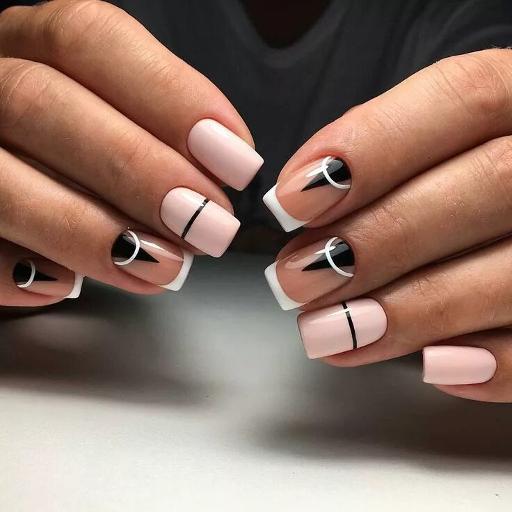 Квадратная форма ногтей идеи маникюра @nadiznails ● ○ ● ○ ● #мастерманикюра #дизайнногтей #идеиманикюра #красимподкути