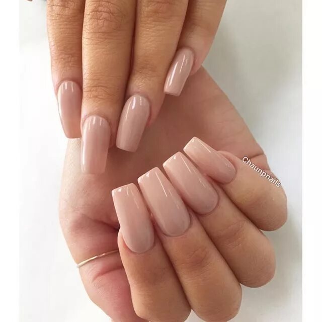 Квадратная форма ногтей нюдовый маникюр Image result for tapered square nail designs Squoval nails, Nail shapes, Square 