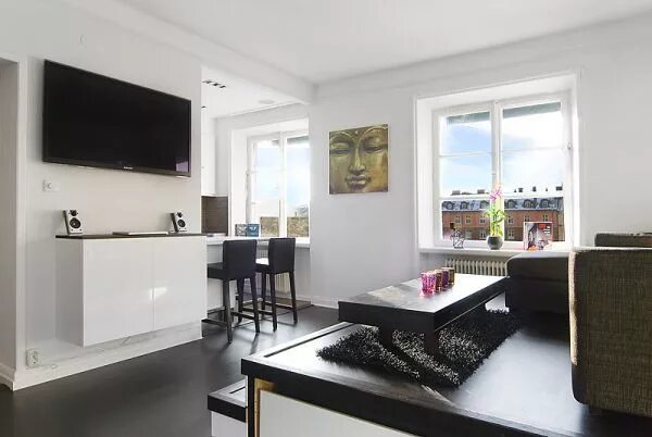 Квадратная квартира фото 400sq.ft/37sqm Tiny apartment with ingenious storage solutions #tinyhomestorages