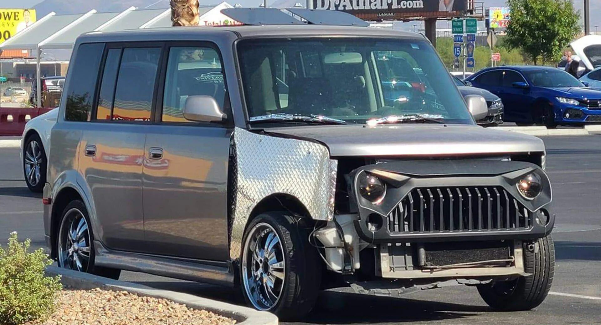 Квадратная машина фото Scion xB Carscoops