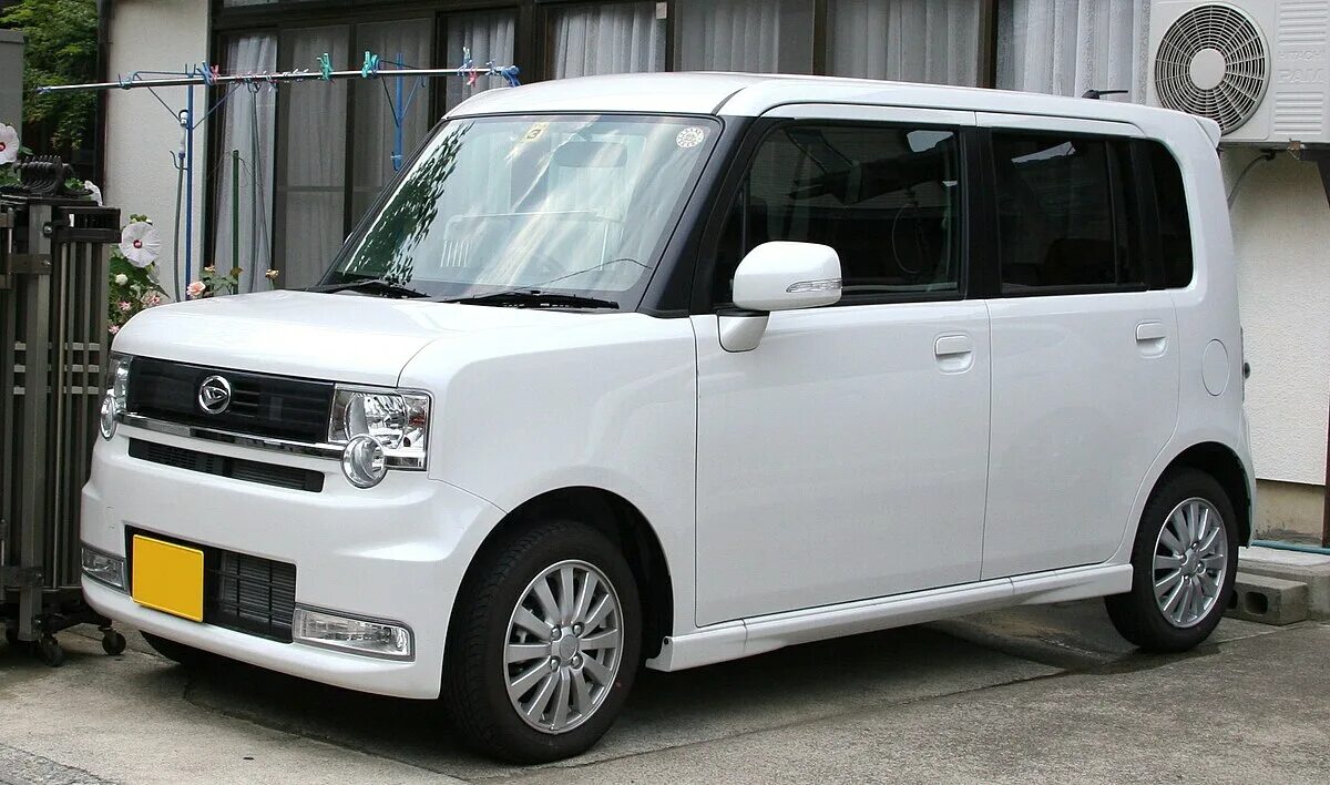 Квадратная машина фото File:Daihatsu Move Conte Custom X.jpg - Wikipedia