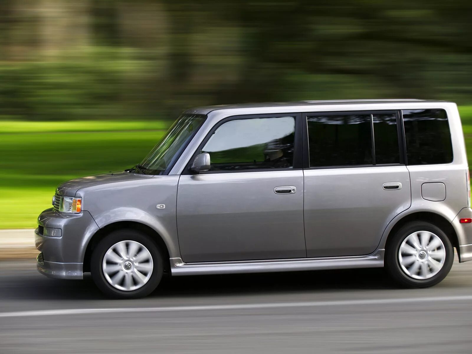 Квадратная машина фото Scion xB фото № 8161 автомобильная фотогалерея Scion xB на Авторынок.ру