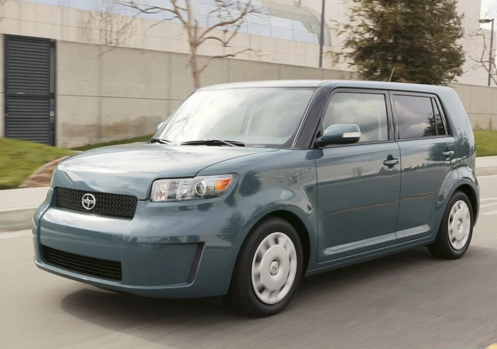 Квадратная машина фото Фото Scion xB 2010. Фотографии Сцион 2010 года