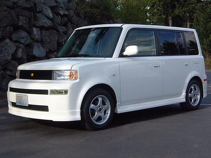 Квадратная машина фото 2005 Scion xB. "Toaster!" Probably the best car I've ever owned. I bought it use