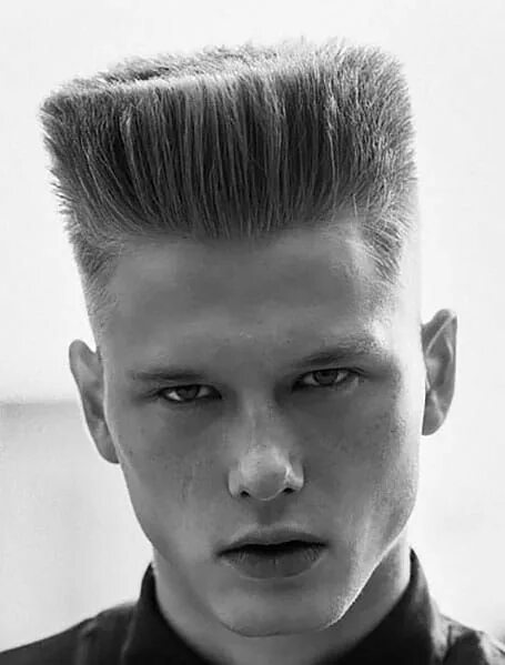 Квадратная прическа https://www.thetrendspotter.net/wp-content/uploads/2018/03/Hi-Top-Fade-Hairstyle