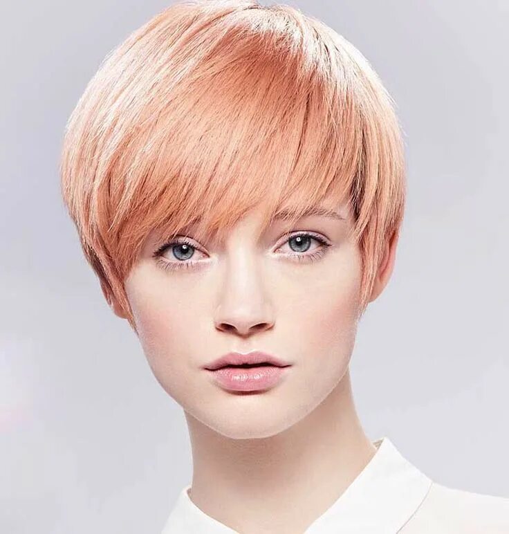 Квадратная стрижка женская Wella Illumina Color short strawberry blonde look Short hair styles, Peach hair,