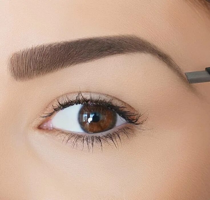 Квадратные брови фото Fuller-Looking Brows with L’Oréal Paris Brow Shape and Fill