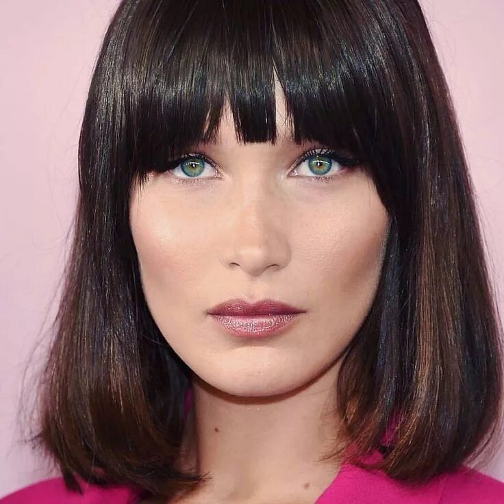 Квадратные челки фото Bella Hadid Fringe hairstyles, Short hair styles, Celebrity haircuts