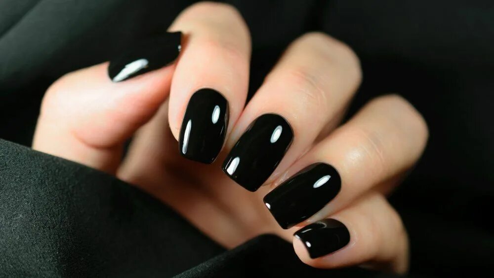 Квадратные черные ногти фото What It Means If You Wear Black Nail Polish - The List Black nail polish, Black 