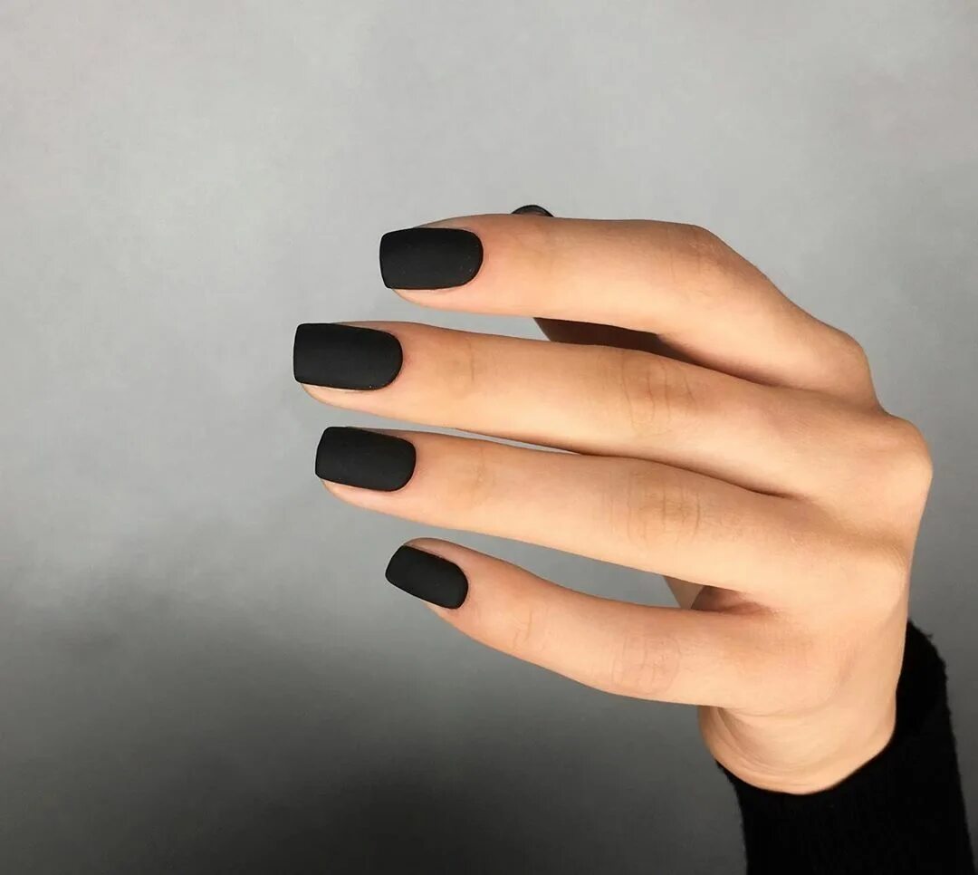 Квадратные черные ногти фото The color of the mood is black ... Beauty hacks nails, Chic nails, Casual nails