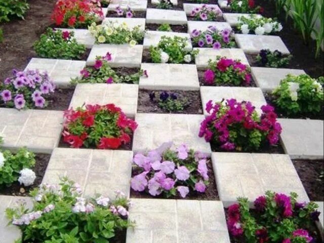 Квадратные клумбы оформление фото 19 Cool Cinder Block Planters That Everyone Can Make Diy backyard landscaping, F