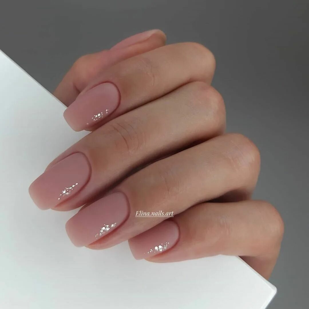 Квадратные ногти дизайн новинки нюдовые Стильные идеи маникюра - Photos OK.RU Naked nail design, Nails, Short nail desig