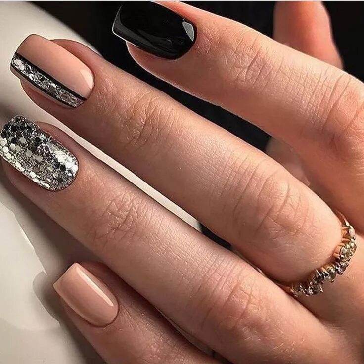 Квадратные ногти дизайн стильный #маникюр #дизайнногтей #ногтикиев #nails идеядляманикюра гельлак #nogtiki #fashi