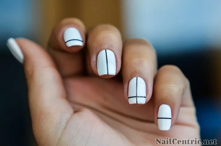 Квадратные ногти простой дизайн Black and white nail art with striping tape White nails, Black and white nail ar