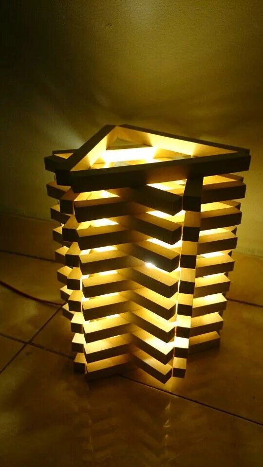 Квадратные светильники своими руками Loading... Wood lamp design, Lamp decor, Wooden lamps design