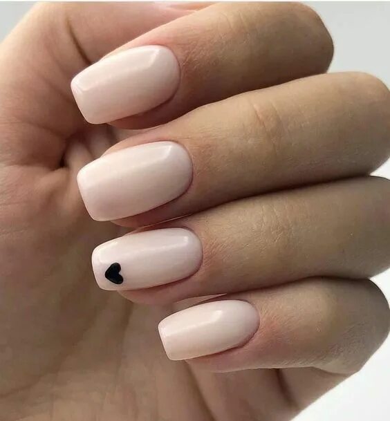 Квадратный бежевый маникюр 27 Stylish and Classy Nail Designs to Impress Pretty nails classy, Simple acryli