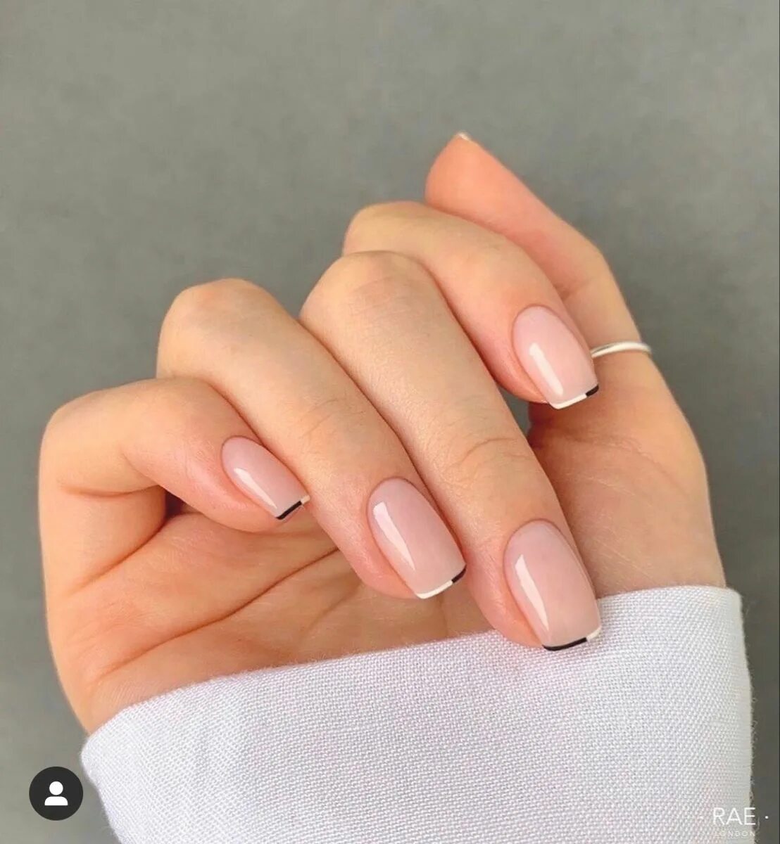 Квадратный маникюр Pin de Miranda Soto em Uñas Unhas bonitas, Unhas maneiras, Unhas minimalistas