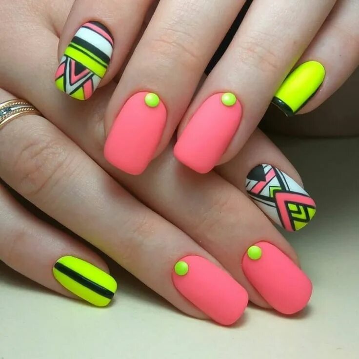 Квадратный маникюр дизайн яркий Bright summer nails, Geometric nails, Ideas of colorful nails, Motley nails, Sat