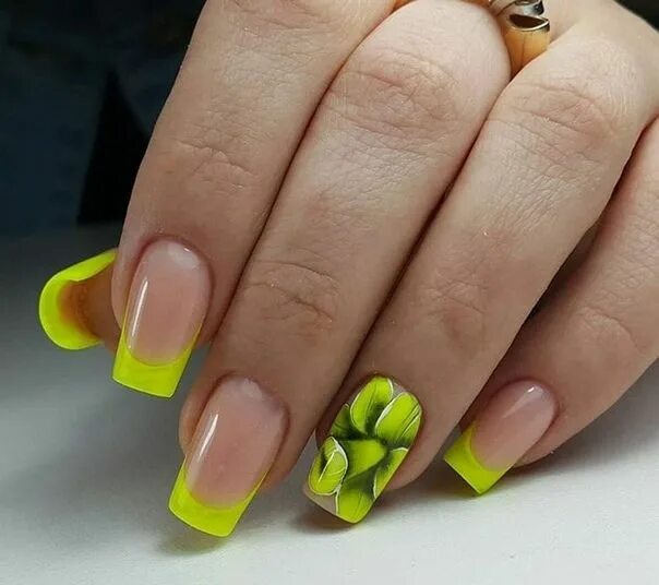 Квадратный маникюр фото яркий No name Different color nails, Homecoming nails, Prom nails