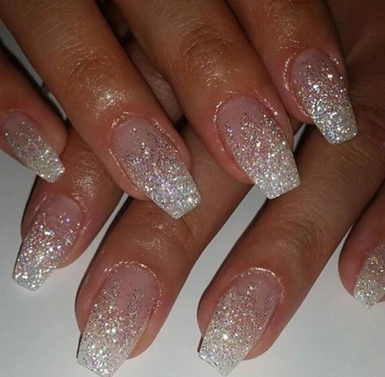 Квадратный маникюр френч блестящий Pin by Anaïs_Nbh on Nail designs Sparkly acrylic nails, Acrylic nails coffin sho