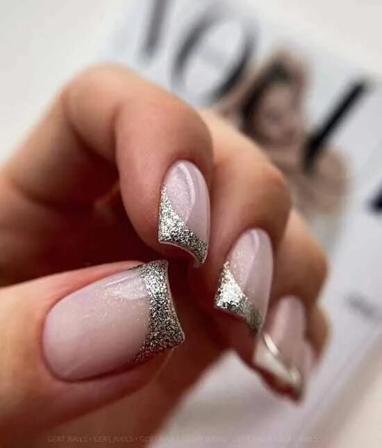 Квадратный маникюр френч блестящий Френч серебряные блестки Fashion nails, Prom nails, Silver nails