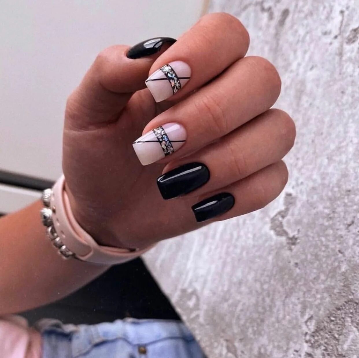 Квадратный маникюр молодежный Pin by Ludmila Vaivode on Дизайн ногтей French manicure nails, Neon nails, Summe