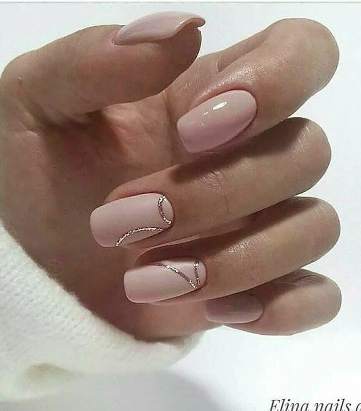 Квадратный маникюр нюд Пин на доске Nails Волосы и ногти, Цвет ногтей, Дизайн ногтей с блестками