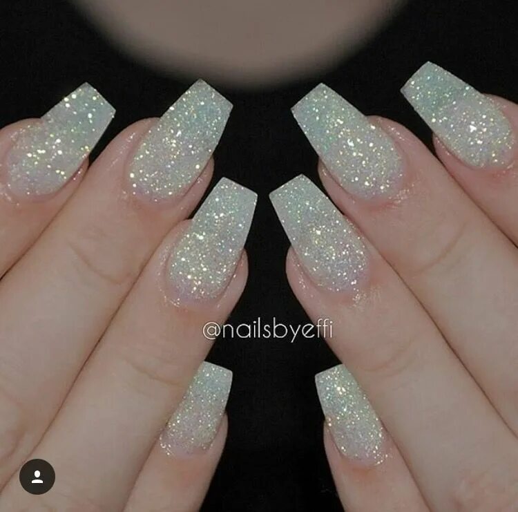 Квадратный маникюр с блестками sparkle ✨ ✨ ✨ IG: @nailsbyeffi Nagels, Bruids nagels, Nagelkunstdesigns