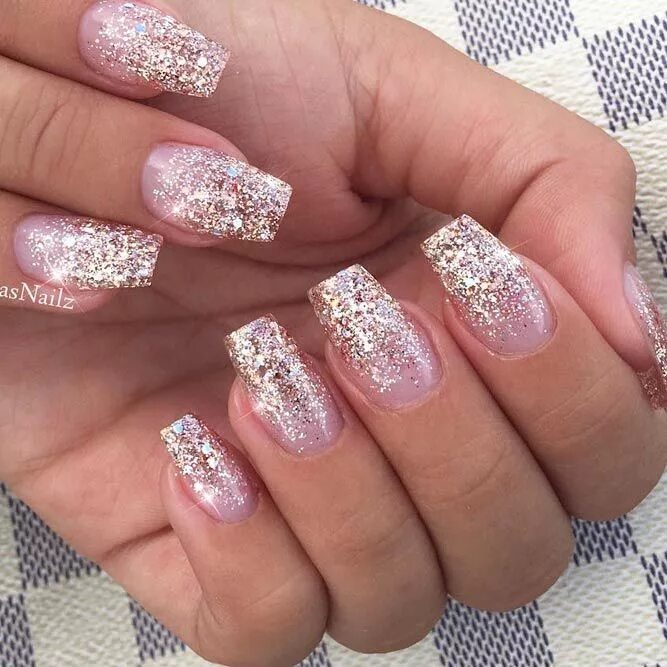 Квадратный маникюр с блестками 28 Latest Shimmer Nails Designs Ombre nails glitter, Rose gold nails glitter, Go