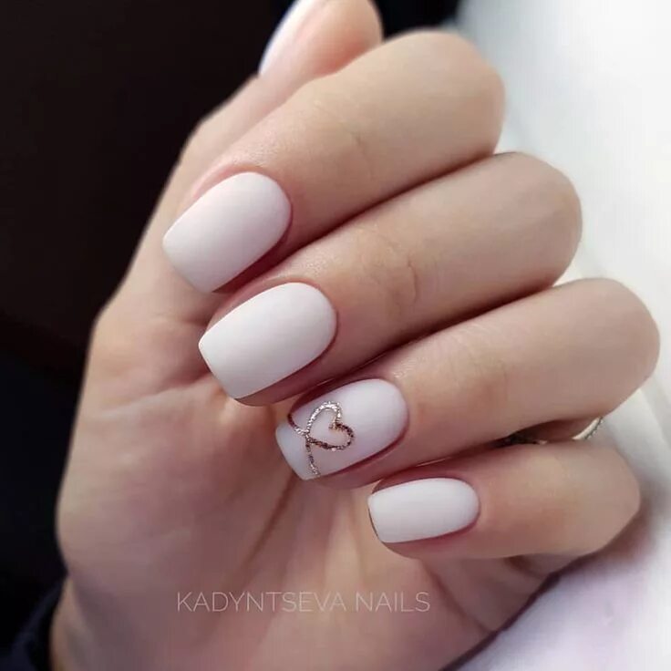 Квадратный маникюр с молочной базой Ответ пиши в комментариях ❤ @nails_pages - лучшие идеи дизайна ногтей на каждый 