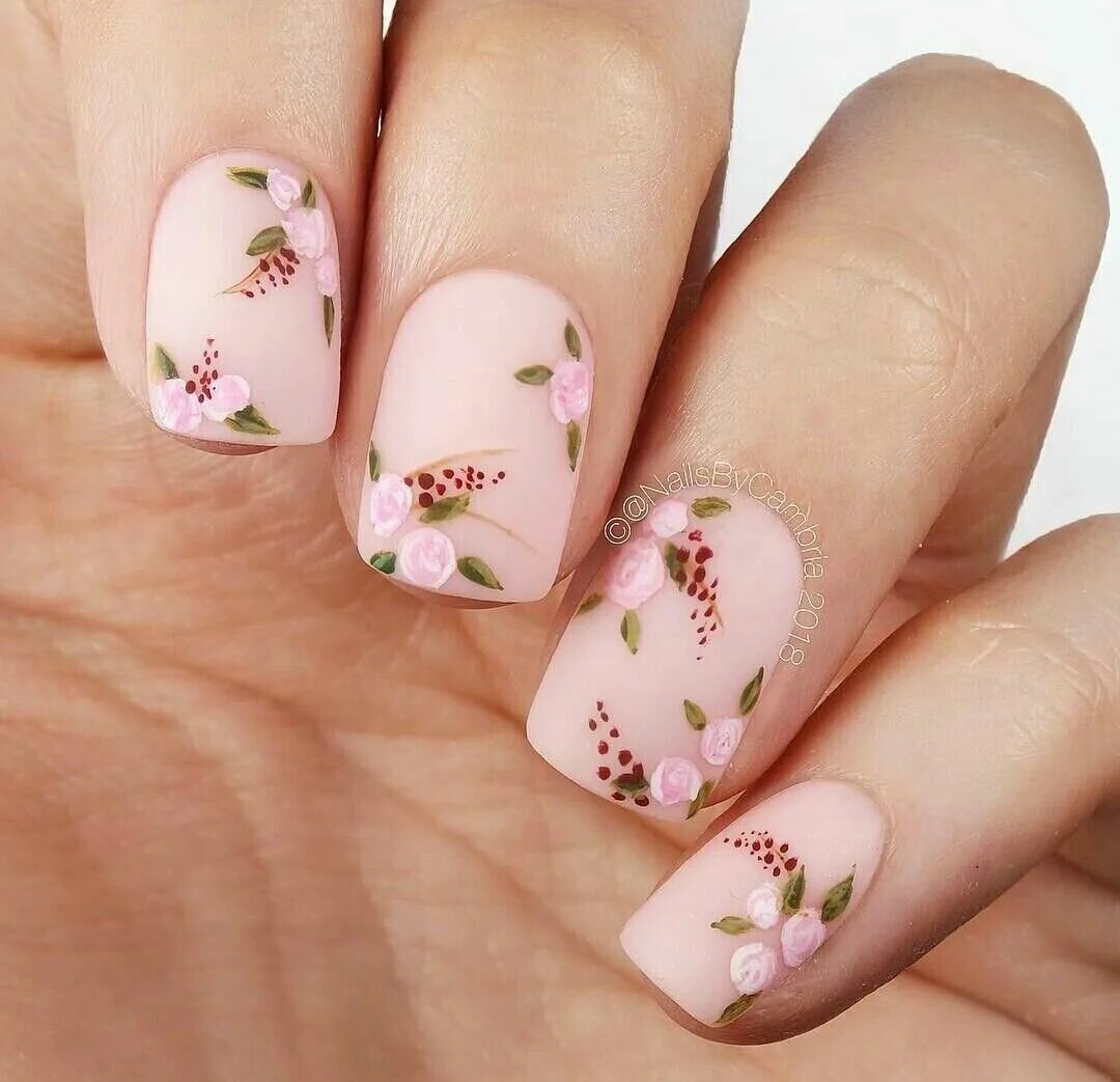 Квадратный маникюр с цветами Pin by КАСПЕР В on лето маник Floral nails, Nail art, Nail designs