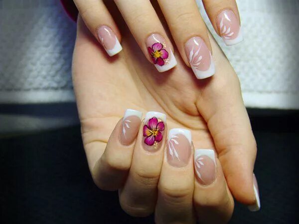 Квадратный маникюр с цветами 70 Ideas of French Manicure Nail Designs Art and Design French nail designs, Nai