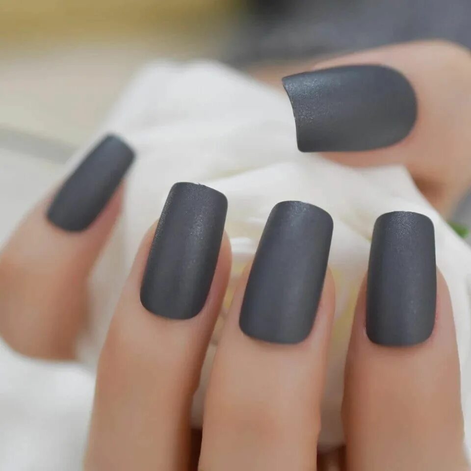 Квадратный матовый маникюр 24 Dark Matte Gray Medium Square Press on Nails Kit Glue on Etsy in 2021 Grey ma