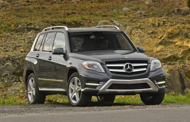 Квадратный мерседес фото Mercedes-Benz prices the diesel-powered GLK250 BlueTEC 4MATIC at $38,590 Digital