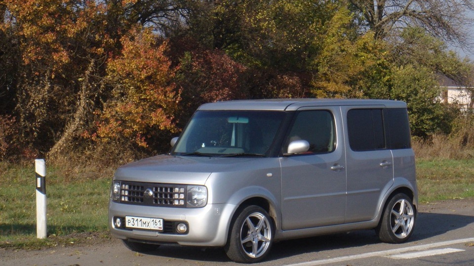 Квадратный ниссан фото Nissan Cube II 1.4 бензиновый 2004 очень квадратный на DRIVE2