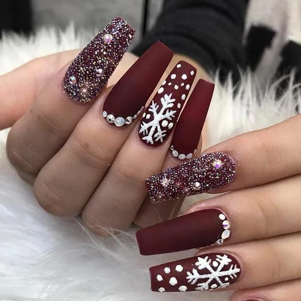 Квадратный праздничный маникюр 43 Nail Design Ideas Perfect for Winter 2019 - StayGlam Xmas nails, Gel nails, W