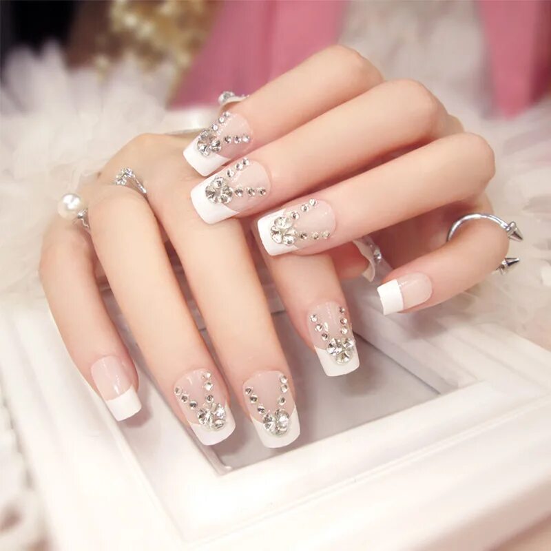 Квадратный свадебный маникюр 24pcs/Set Pretty Rhinestone Decor Pre design Bride Nail Art Tips Middle Long Squ