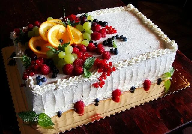 Квадратный торт оформление фото Kolorowo - torcikowo: Przegląd tortów - dekoracje 3 Fruit topped cake, Cake deco