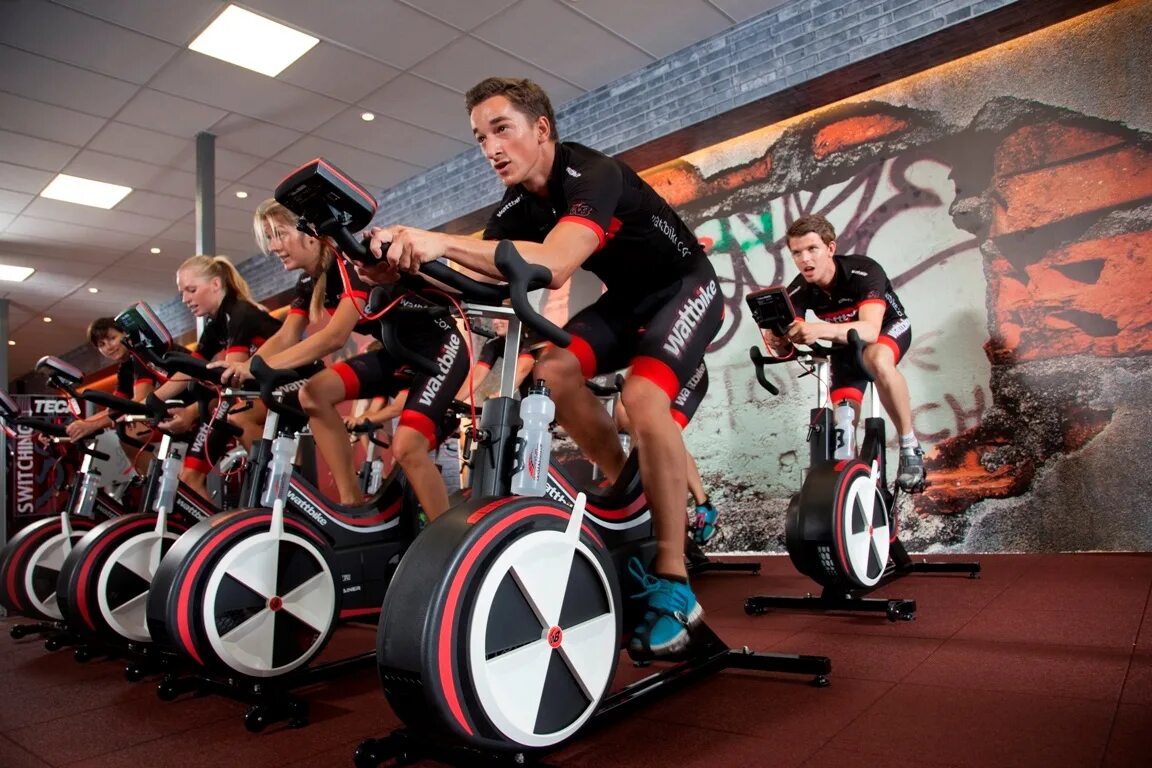 Квадробер фото спорт Велотренажер Wattbike