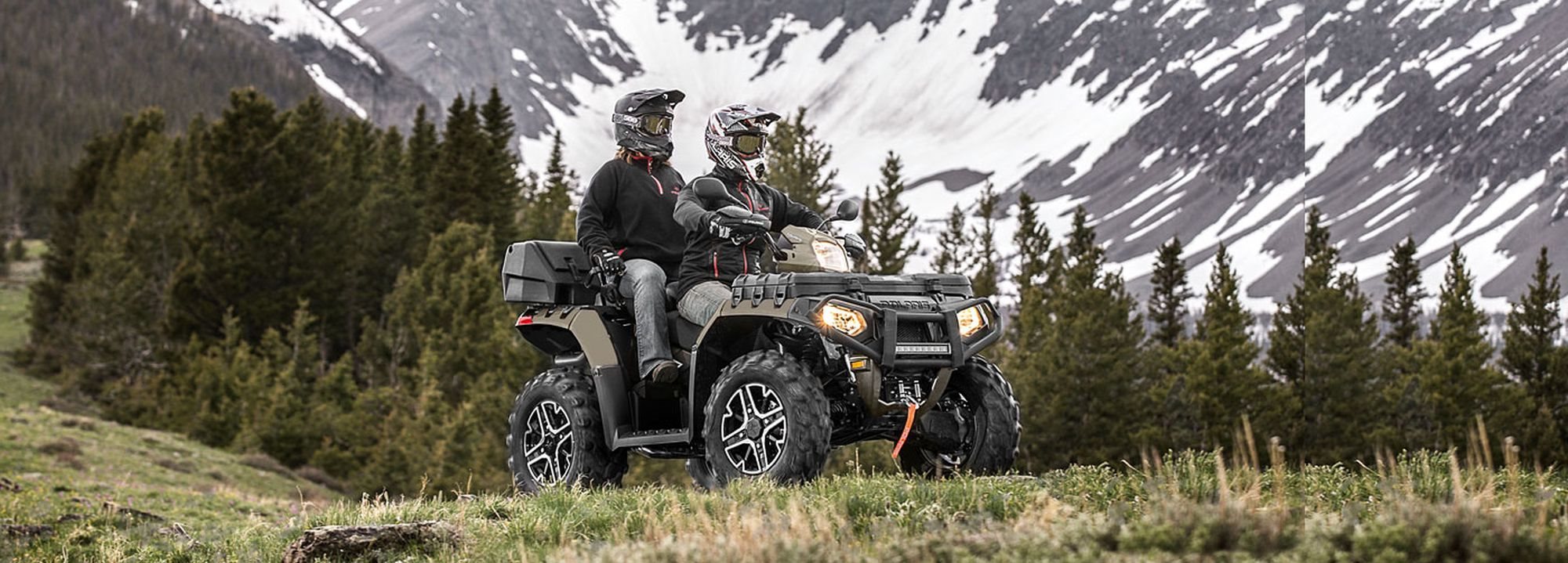 Квадроберы 18 фото Polaris Sportsman 1000 XP Touring 2021 vs TGB Blade 1000 LT FL EPS Touring 2021