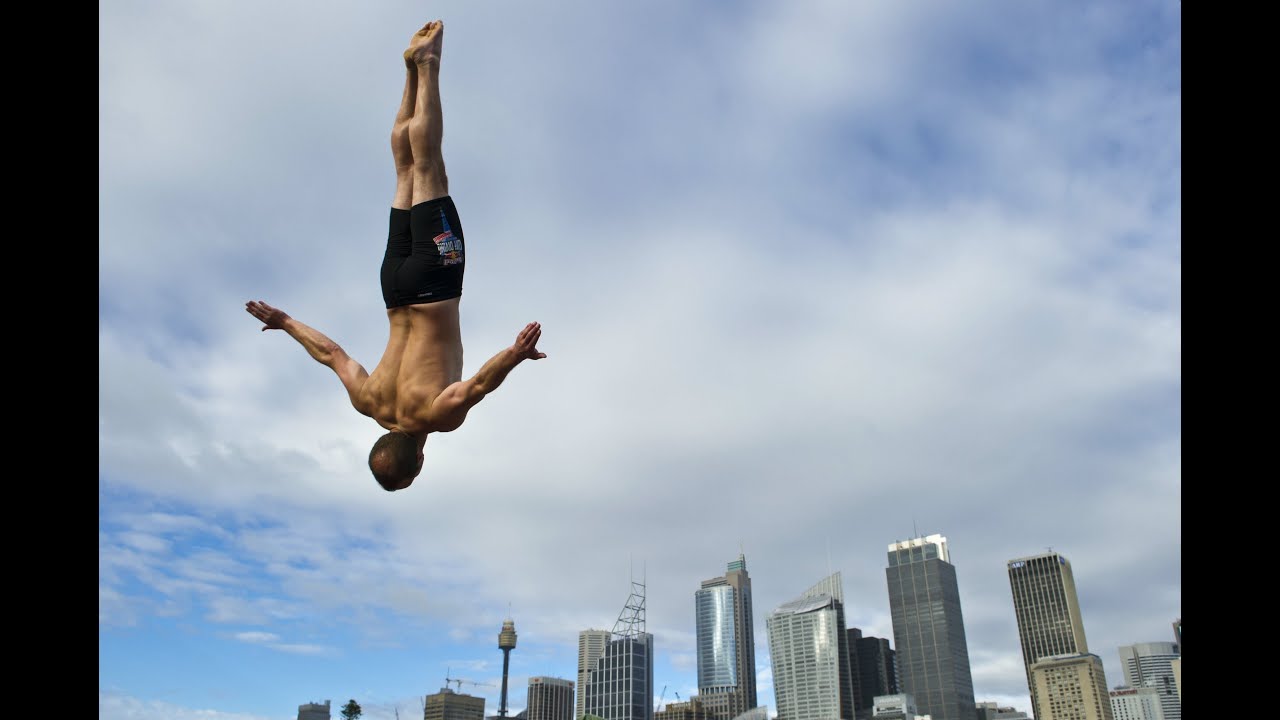 Квадроберы фото и видео в прыжке RED BULL CLIFF DIVING WORLD SERIES 2012 - Announcement Trailer - English - YouTu