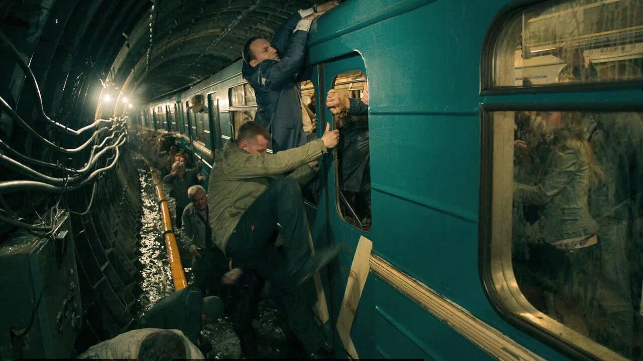 Квадроберы фото в метро 6 интересных фактов о фильме "Метро"