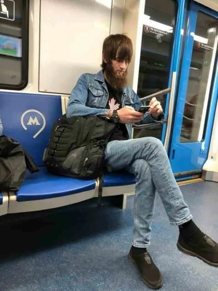 Квадроберы фото в метро 25+ of The Weirdest People Ever Found Riding On The Subway - Page 4 of 4 - Droll