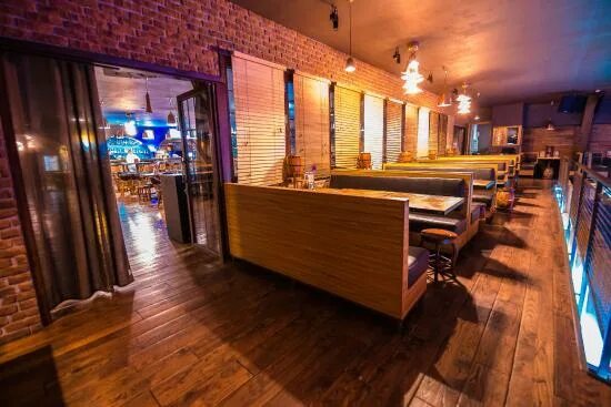 Квадроберы в омске фото Мягкие зоны в Клубной части Pushkin pub&club (150 посадочных мест) - Picture of 